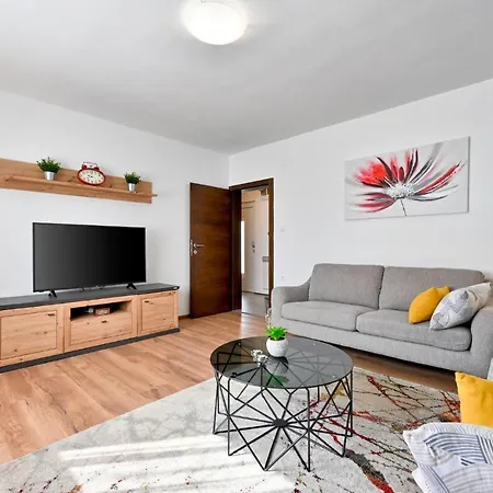 2 Bedroom Beautiful Home In Trnovec Exterior photo