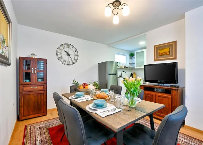 2 Bedroom Beautiful Home In Trnovec