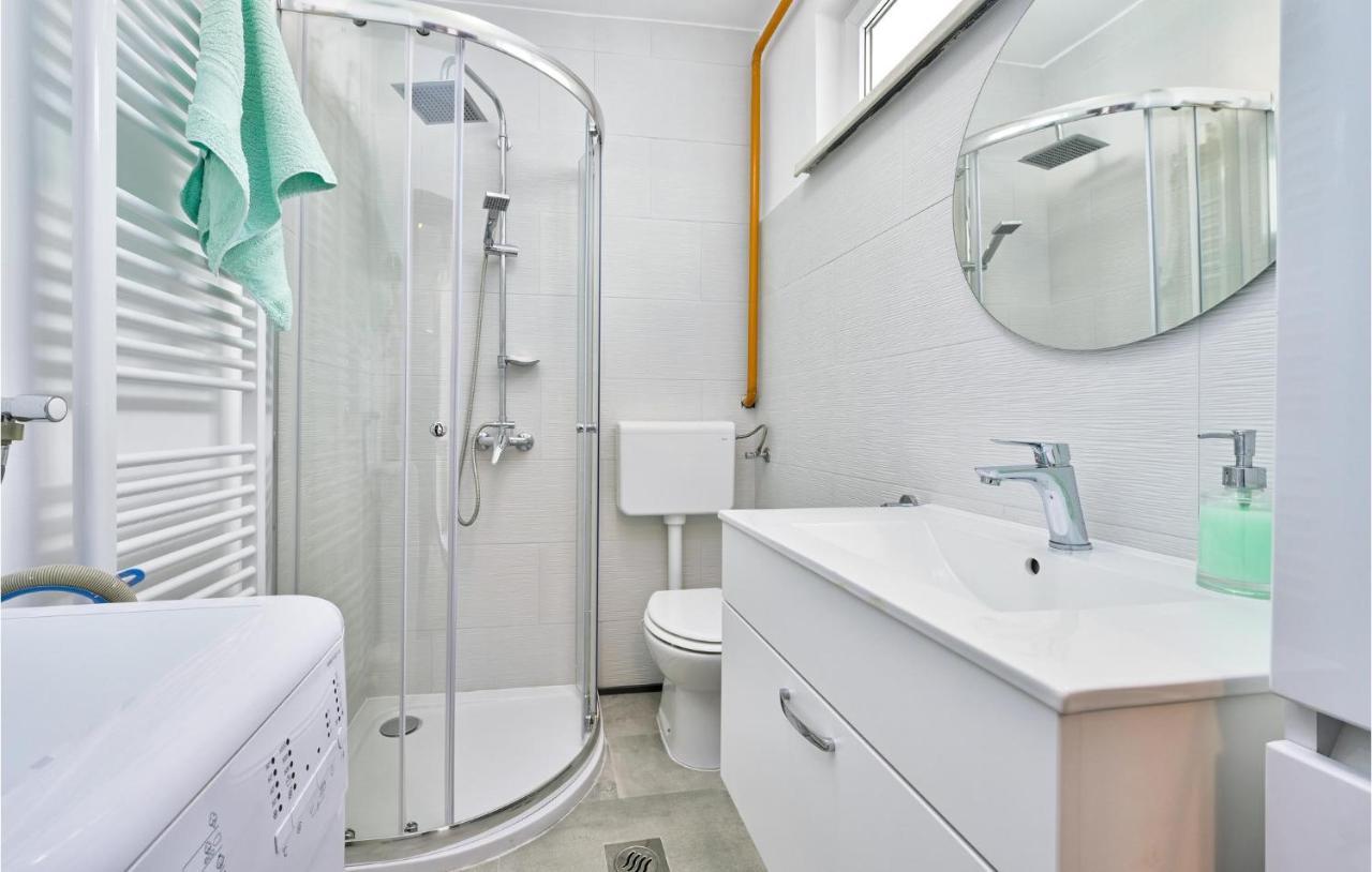 2 Bedroom Beautiful In *