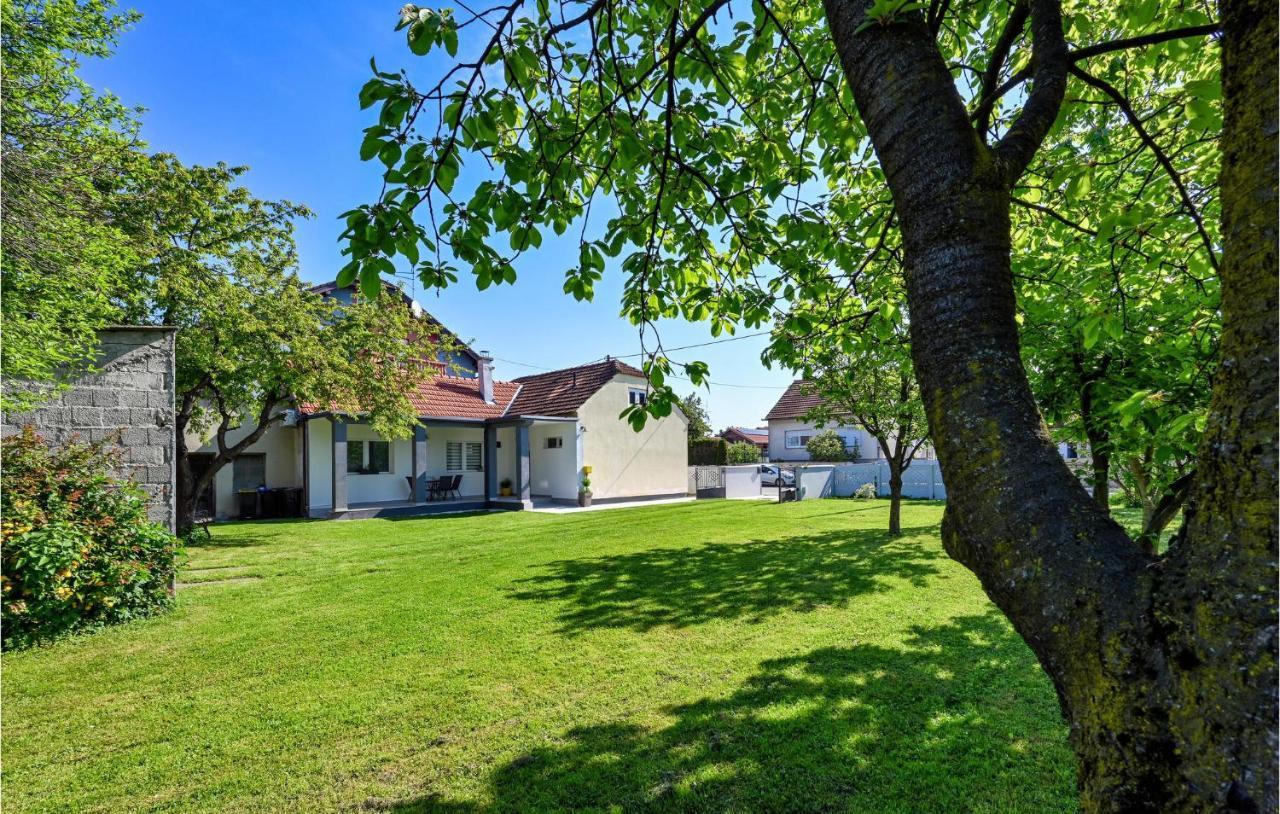2 Bedroom Beautiful In *