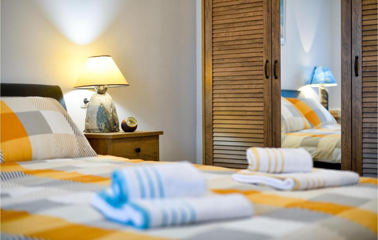 2 Bedroom Beautiful In Holiday home Trnovec